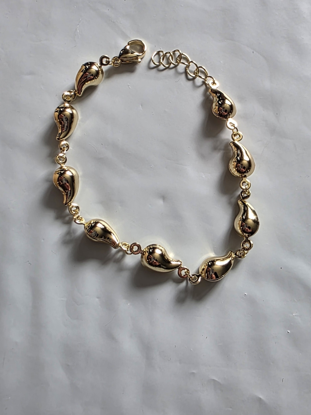 Gold Tone Teardrop Link Bracelet